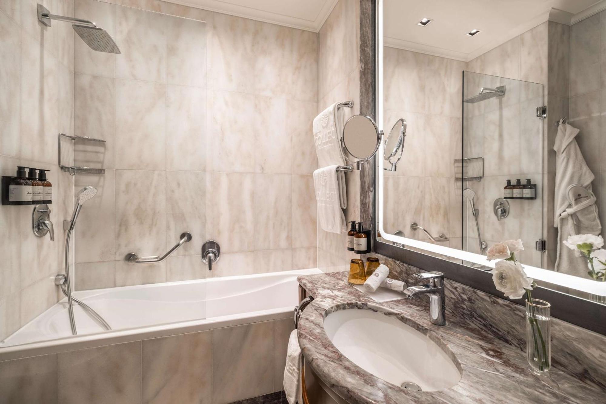 Nh Collection Carlo Iv 5* Praha