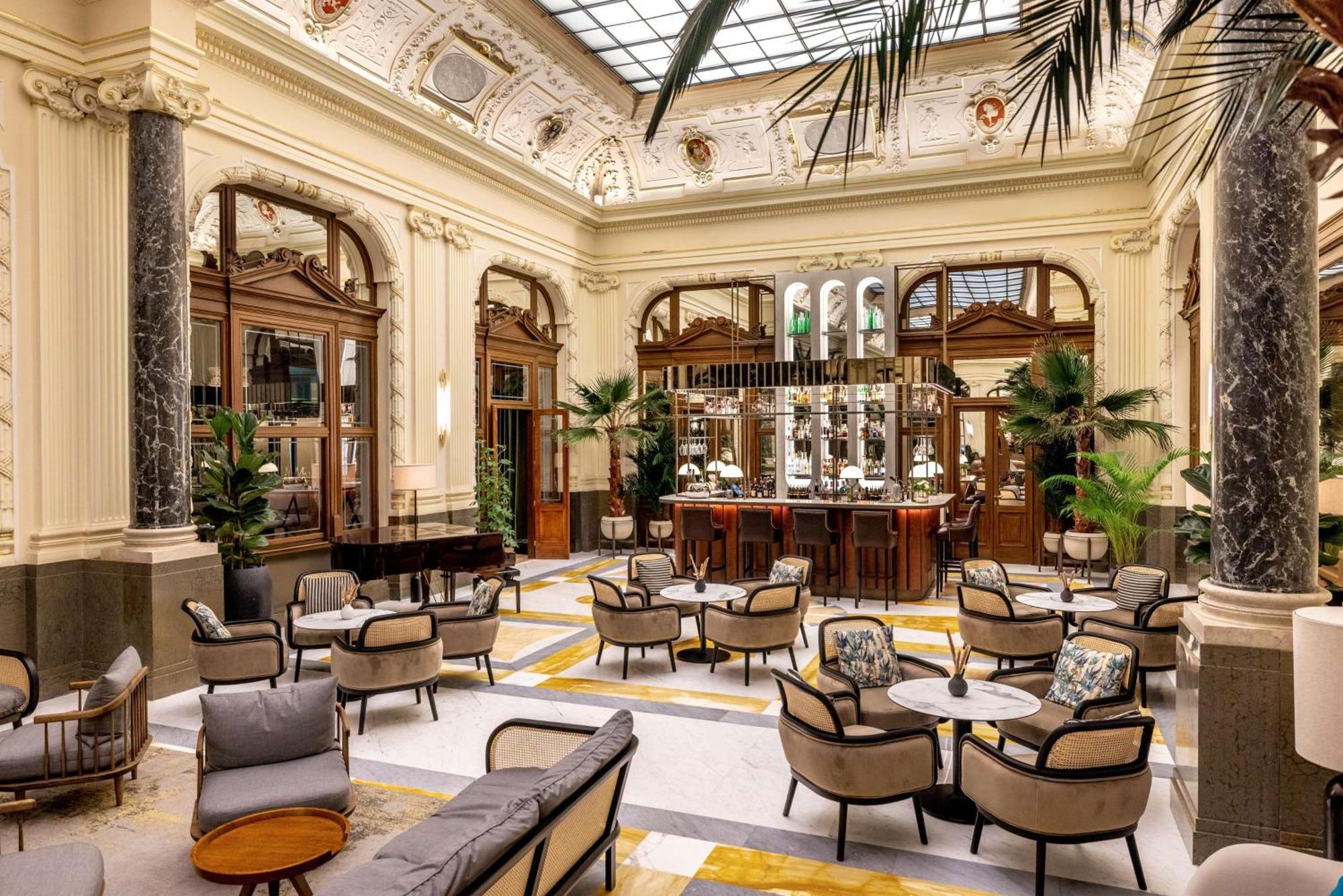 Nh Collection Carlo Iv Hotel